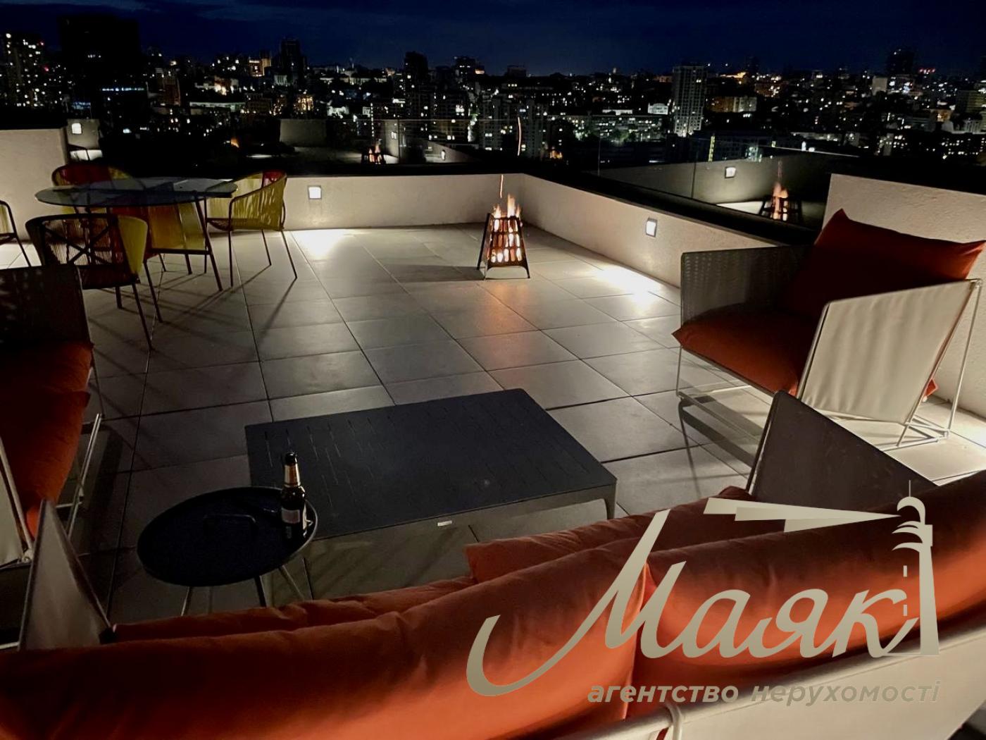 Продаж будинку на Батиєвій горі з розкішним краєвидом, Київ, Центр.