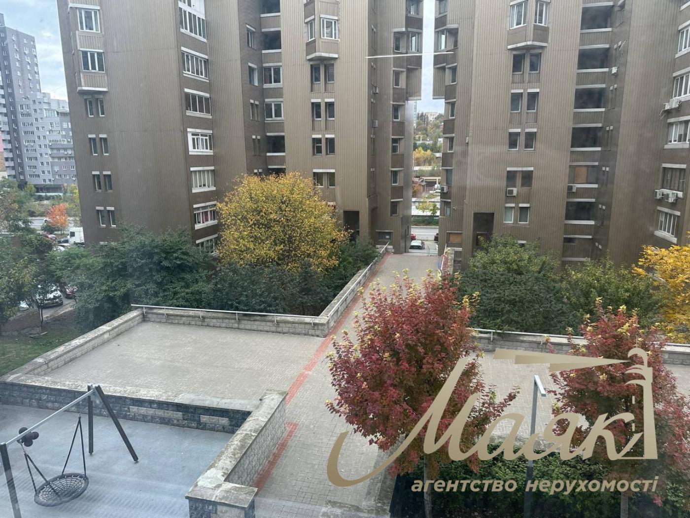 Оренда офісу 680м2 в ЖК Нью Йорк по вул.Антоновича 74, Олімпійська