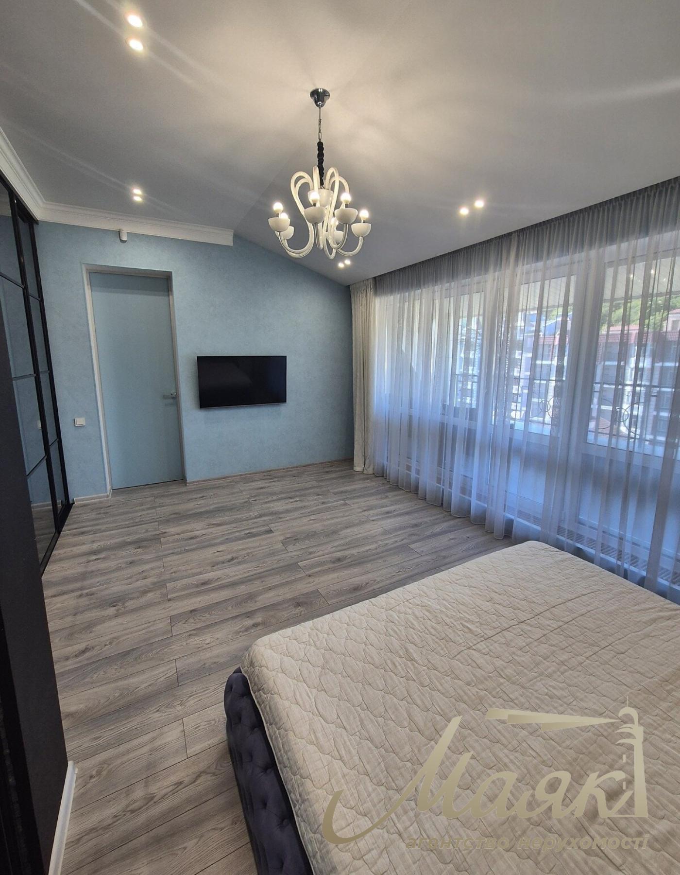 Rent duplex 3-bedroom apartment 150m2 Residential Complex Podol Grad str. Degtyarnaya 7