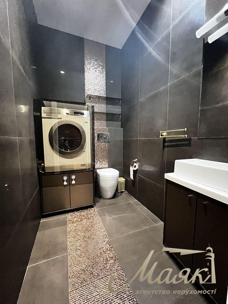 For sale 3-k apartment 120m2 in LCD "Novopecherskie Lipki" str. Andriy Verkhoglyada, 7, Pechersky district, Center.