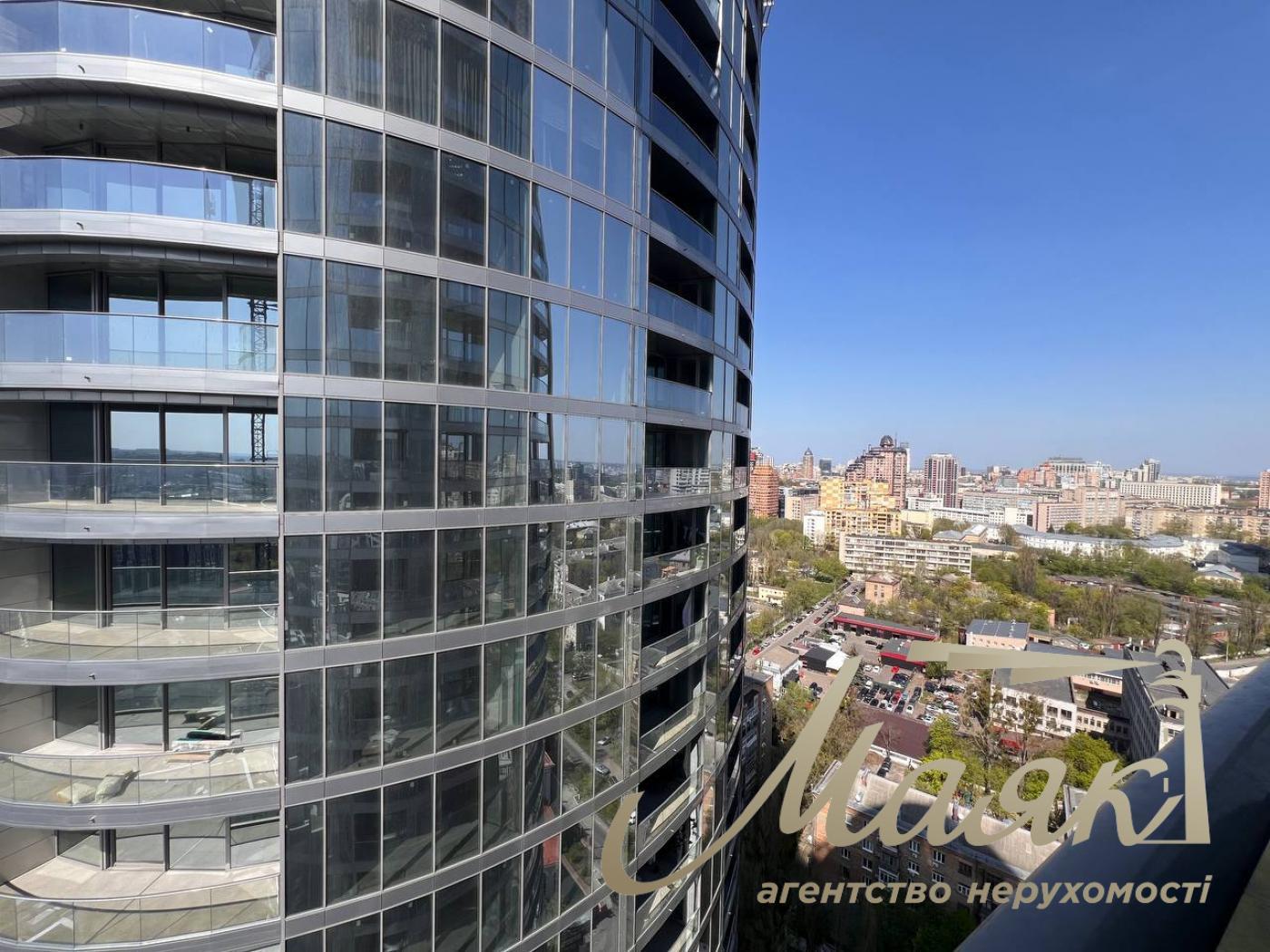 Продаж видової 1-ї кімнатної квартири, 63 м3 у ЖК Taryan Towers