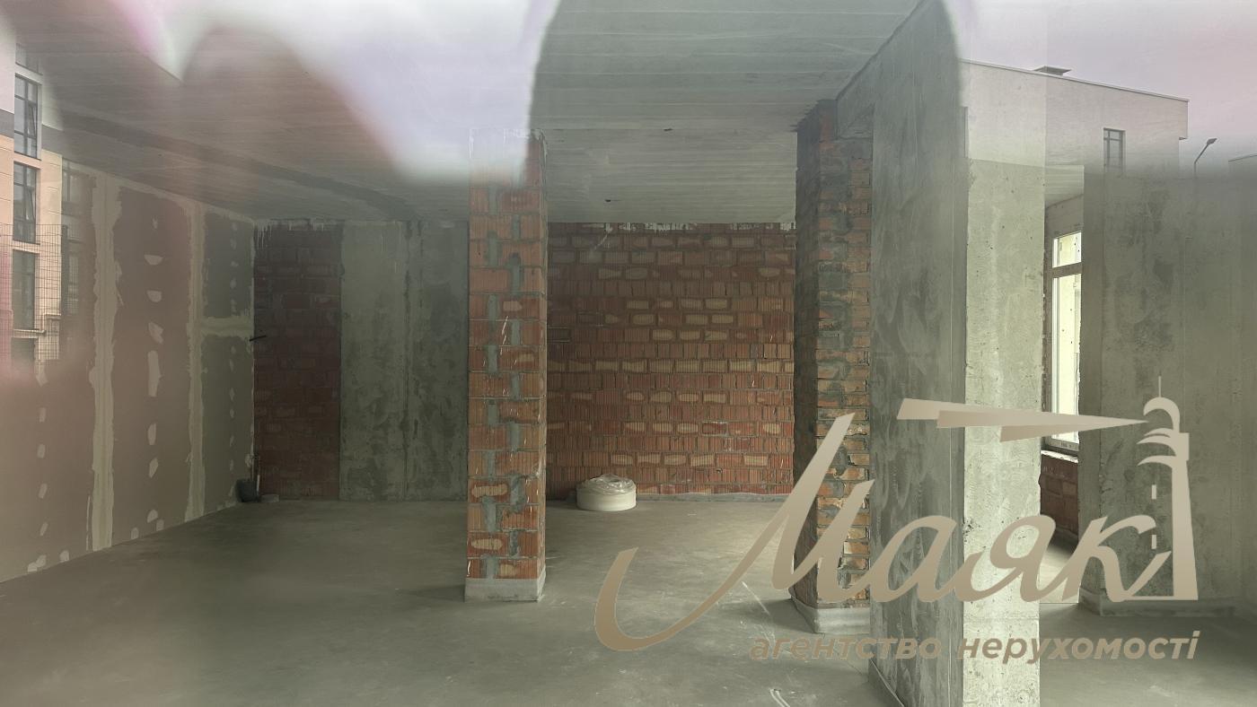 Rent of facade space 57m2 residential complex "Italian Quarter"