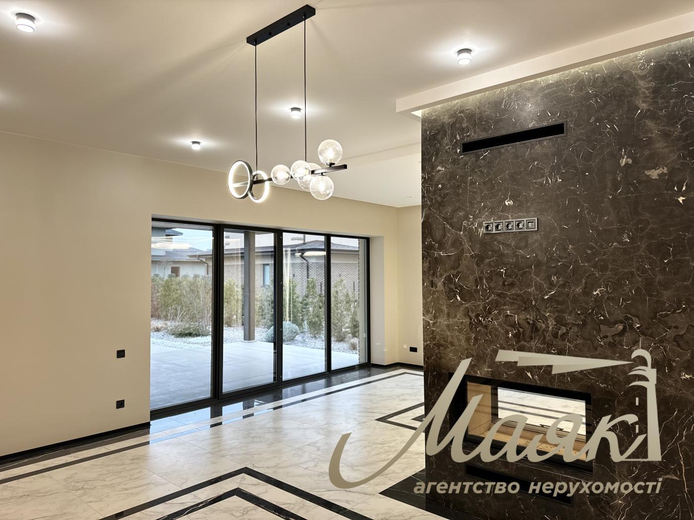 Продажа дома 286 м2  в с.Ходосовка КГ ВИТАГРАД