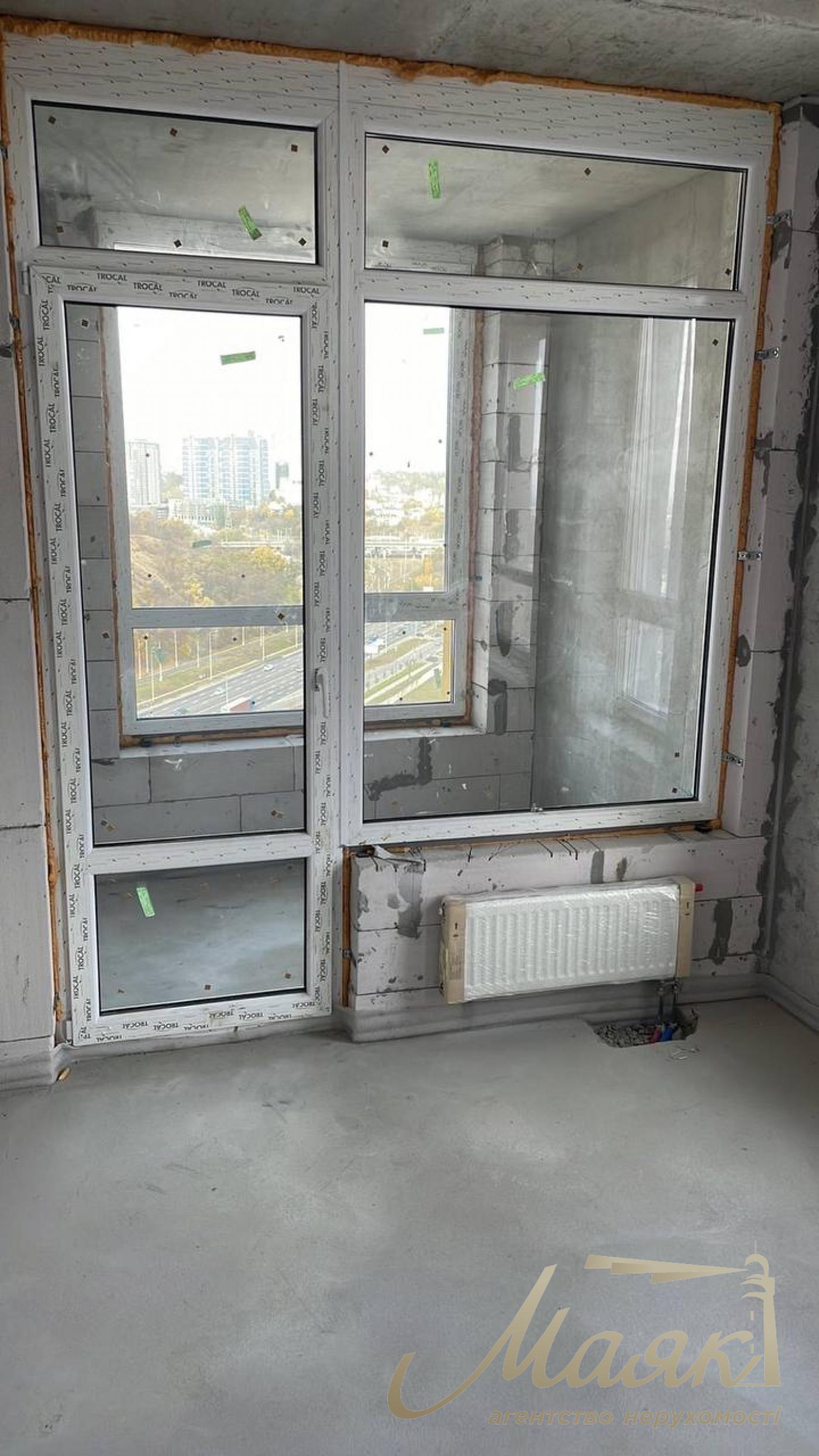 Sale of 3-room apartment in residential complex Svitlo Park, Naddnipryanskoe shosse, Vydubychi