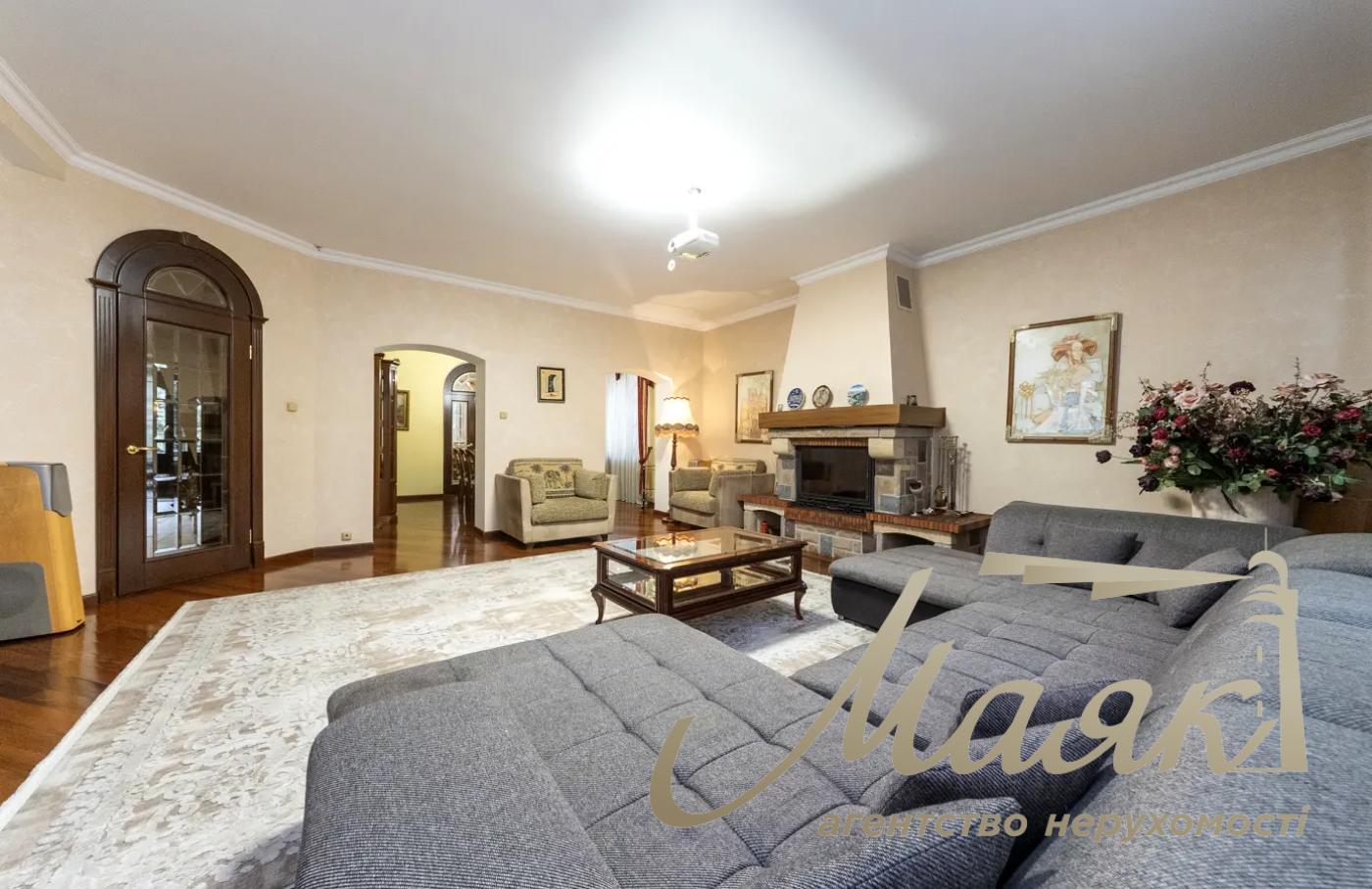 Продажа элитного дома 631м2 в Киеве, Голосеевский р-н, с.Вита-Литовская, пров. Залужный