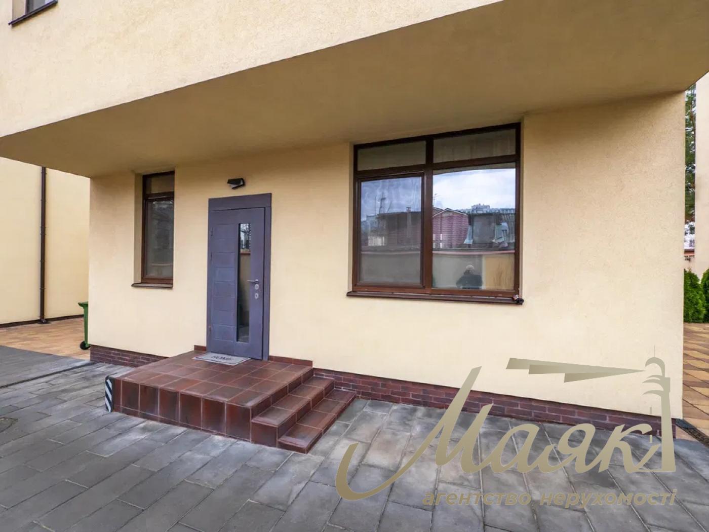 Продаж будинку на Печерську, вул. Товарна