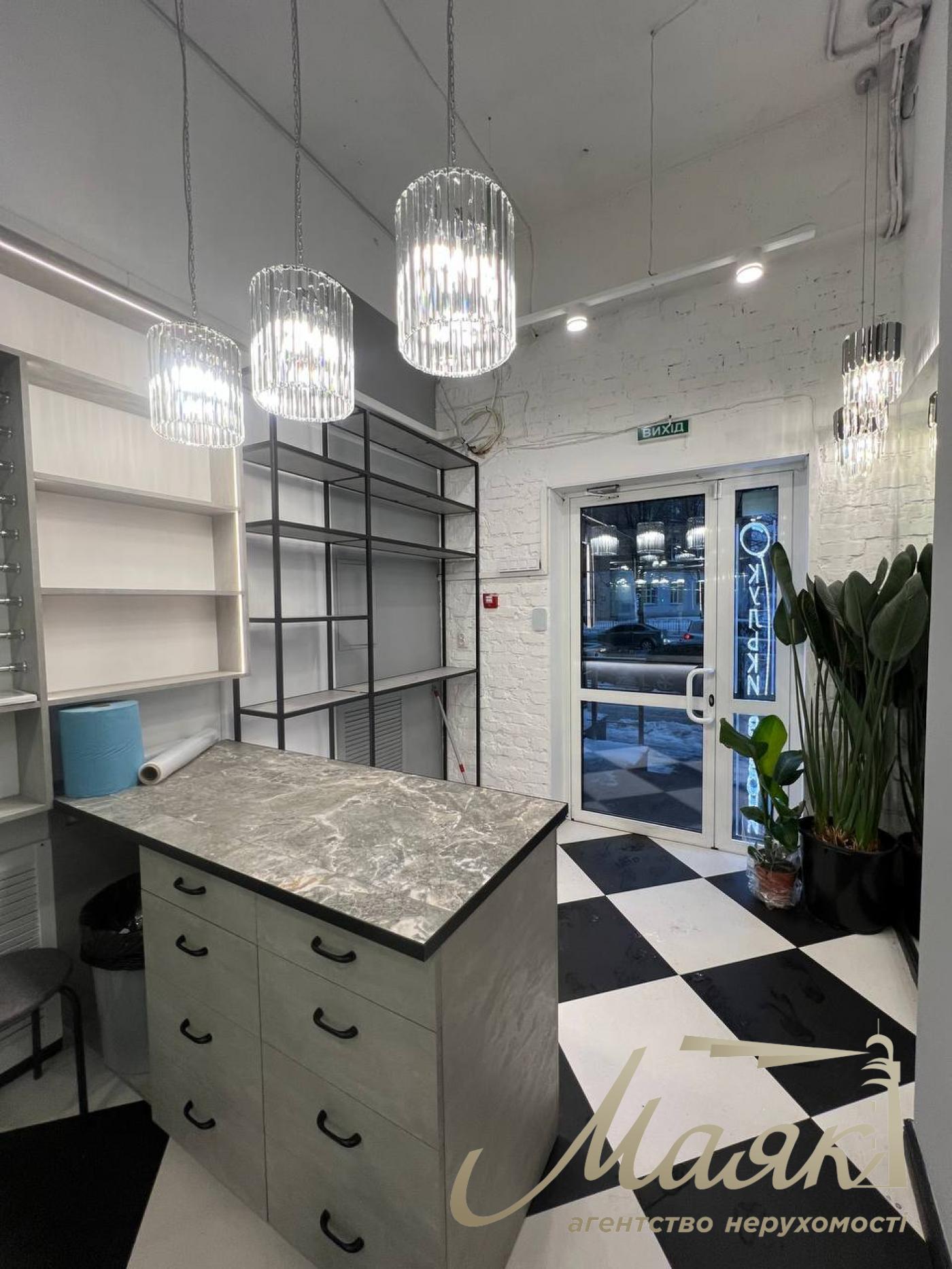 Продаж фасадного комерційного приміщення 40 м.кв. ЖК Річмонд, Печерськ