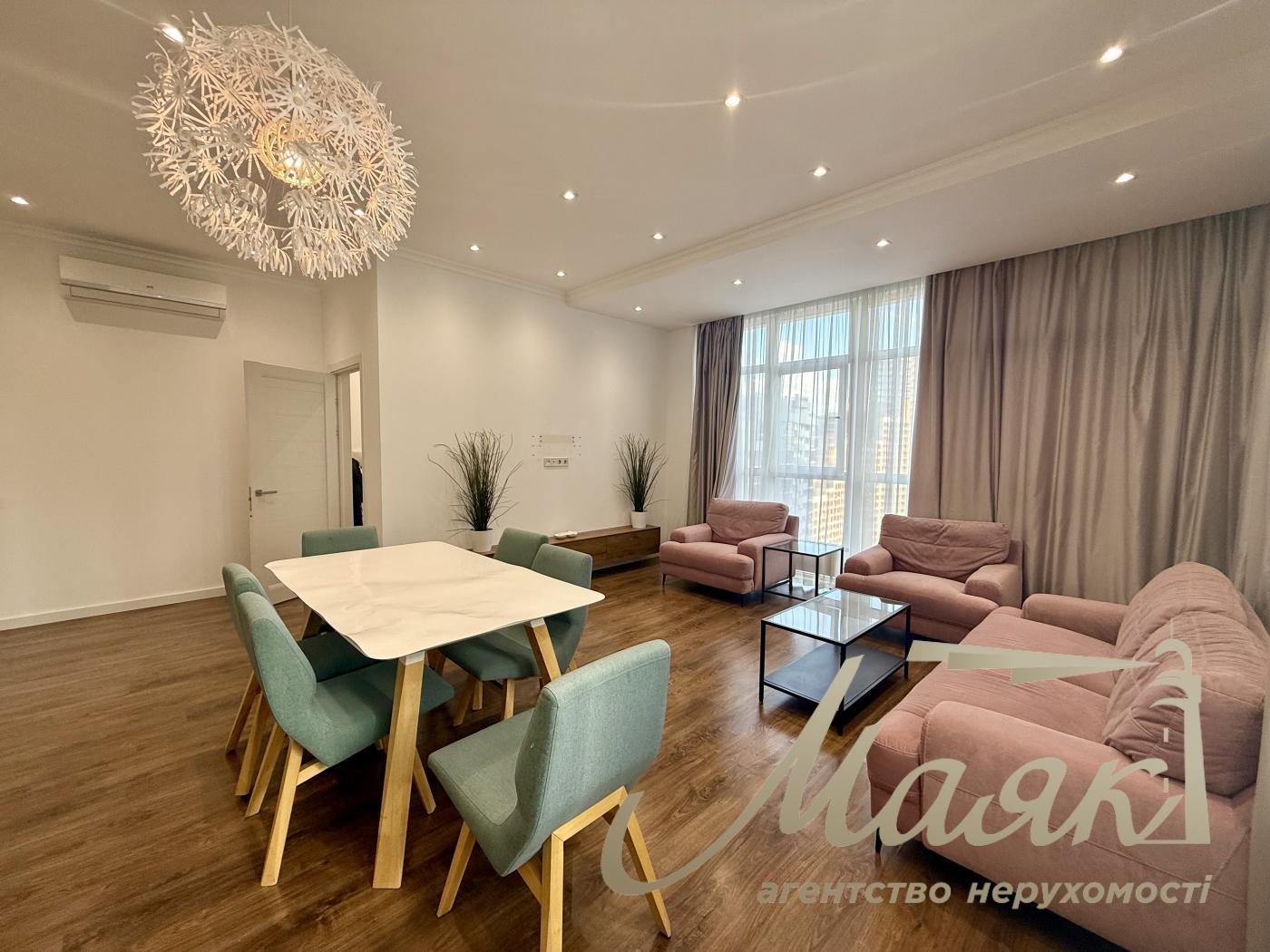 Оренда 3-кімнатної квартири в ЖК "Новопечерські Липки", вул. Андрія Верхогляда, Центр