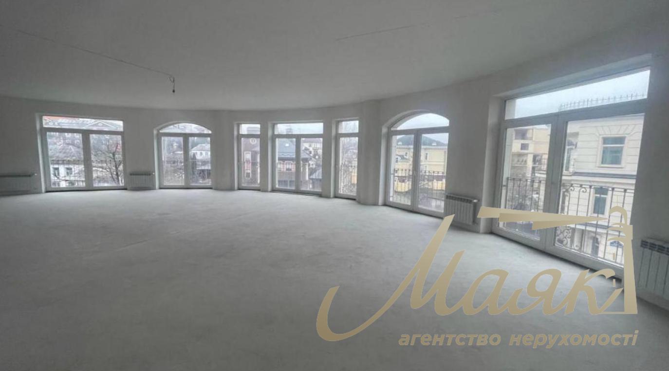 Премиальная недвижимость в Renaissance Residence