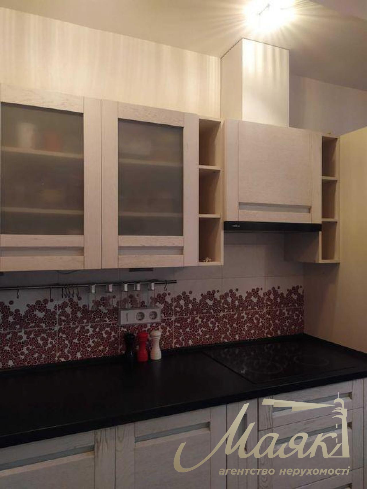 Sale 3-room apartment Goloseevo, residential complex 4 seasons