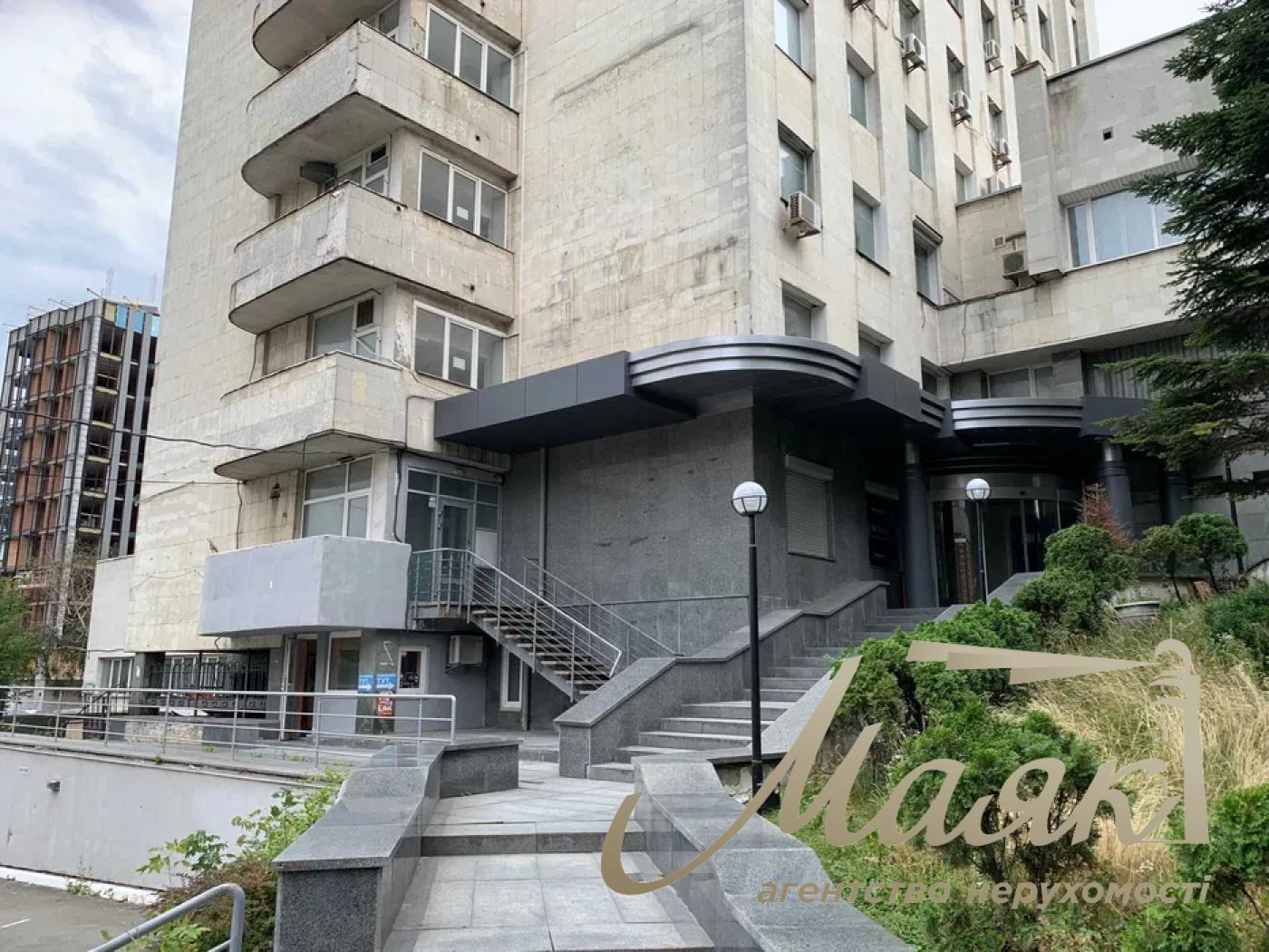 Оренда ОСЗ 5500м2 по вул.Міхнвоського 38, Звіринецька.