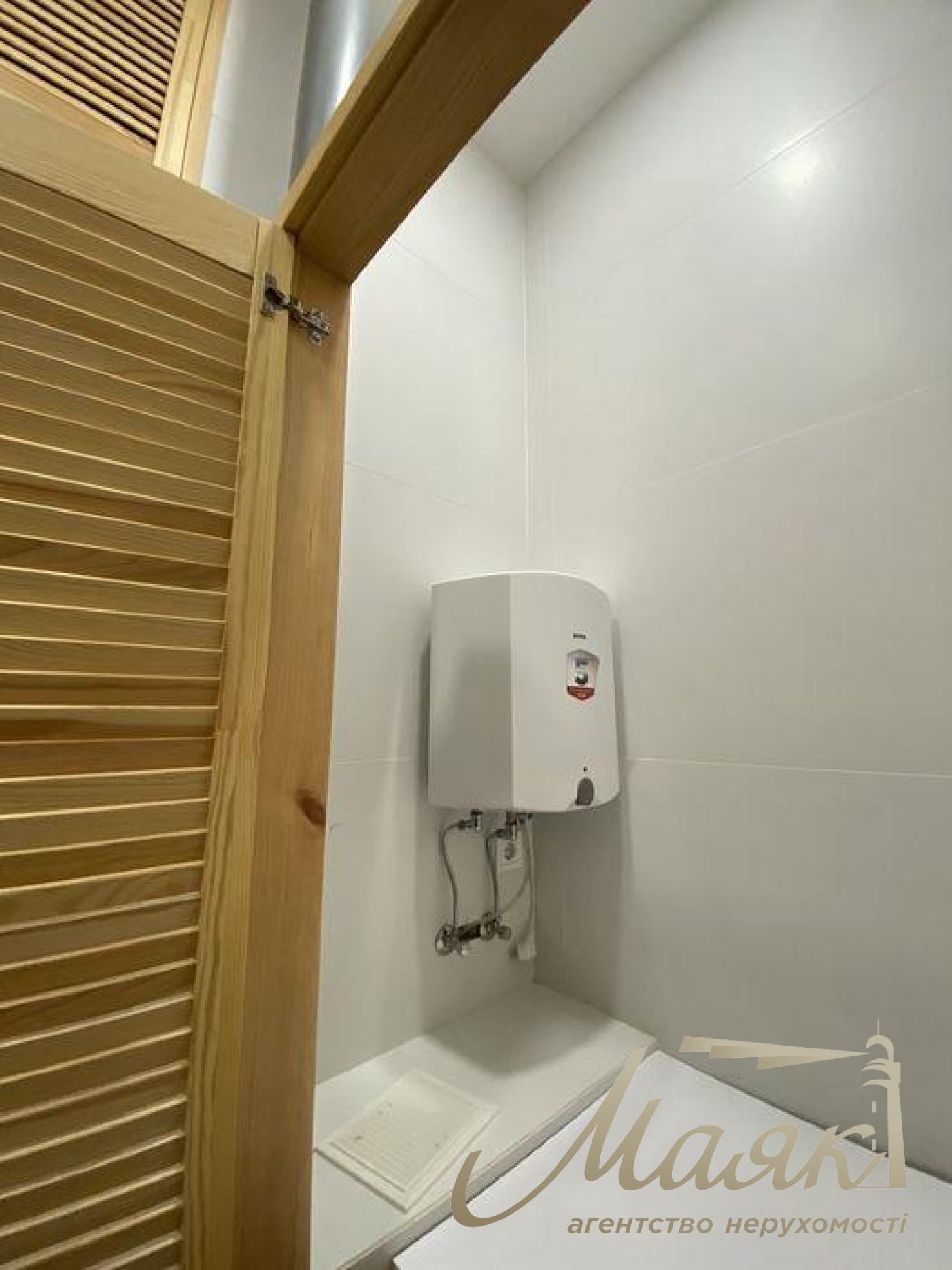 Sale of facade premises (80m2) in the residential complex Soho Residence