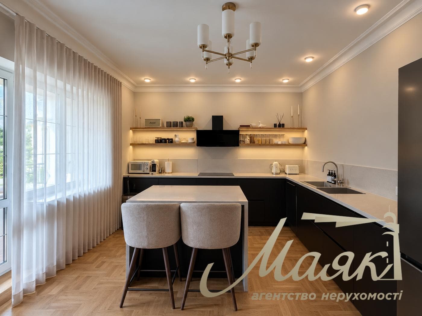 490 m² house for rent in a gated cottage community in the village of Kozin/Koncha-Zaspa, with access to the water, Kyiv Oblast, Obukhiv direction