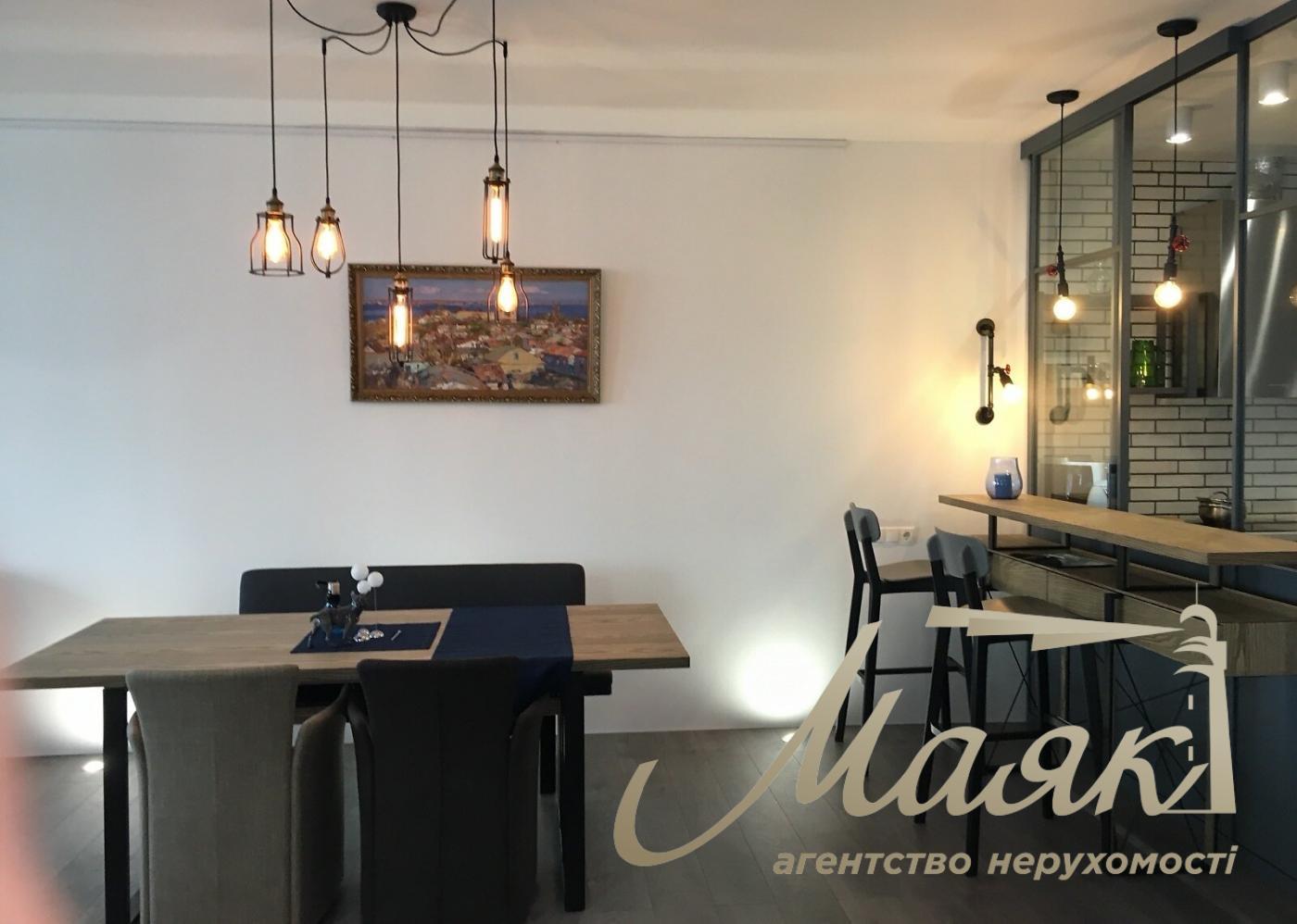 Оренда 1-кімнатної квартири 100м2 ЖК узвіз Кловський 7а Печерський район