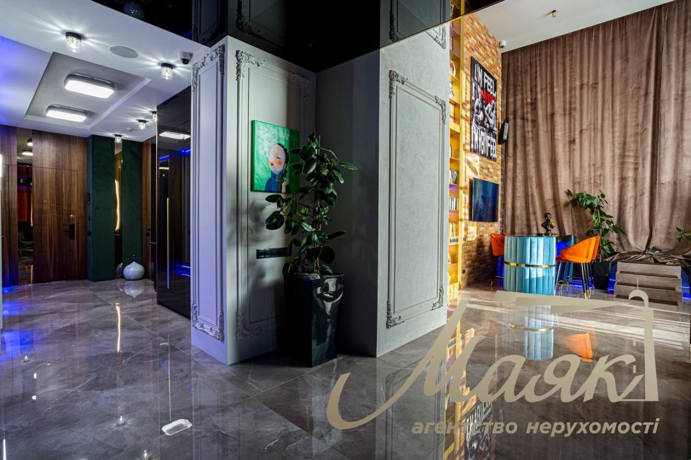 Продаж пентхауса 195 м² з терасою та дизайнерським ремонтом у ЖК Park Avenue VIP, Київ
