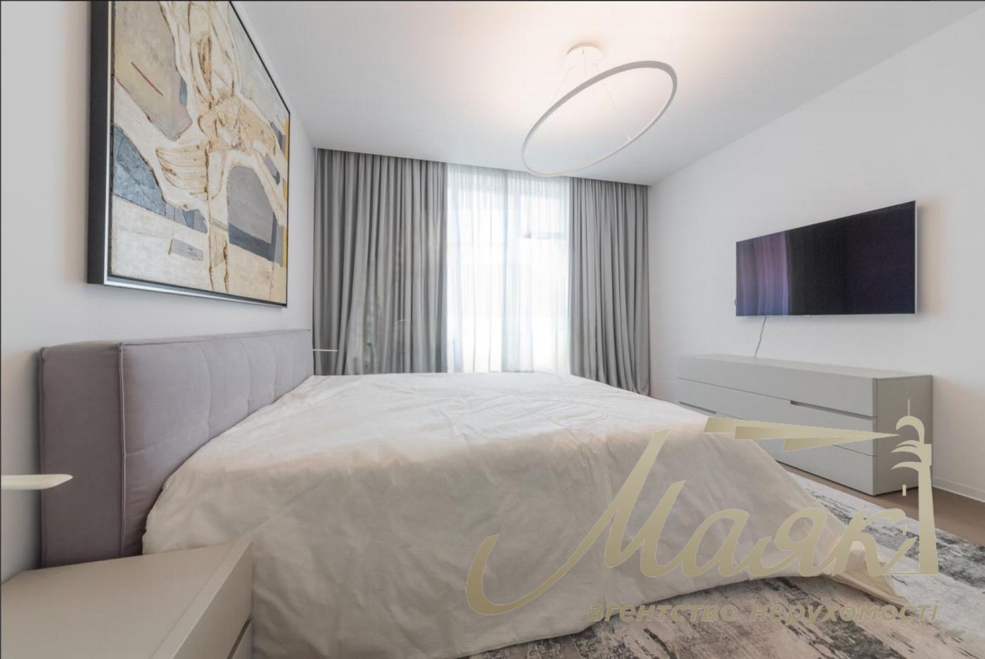 Rent 4-bedroom apartment 200m2 in LCD Novopecherskie Lipki, Andriy Verkhoglyada Street/Dragomirov Street, Pechersk, Kiev