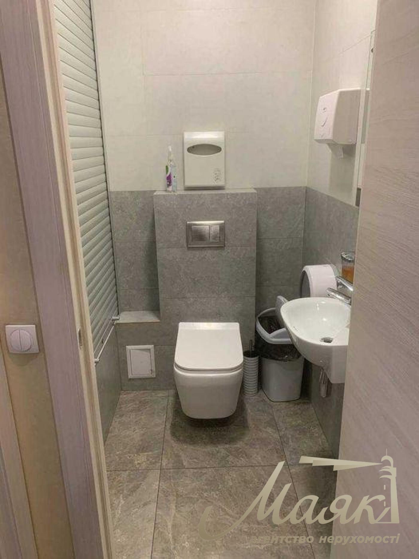 Аренда коммерческого помещения 180 м.кв, Соломенский р-н