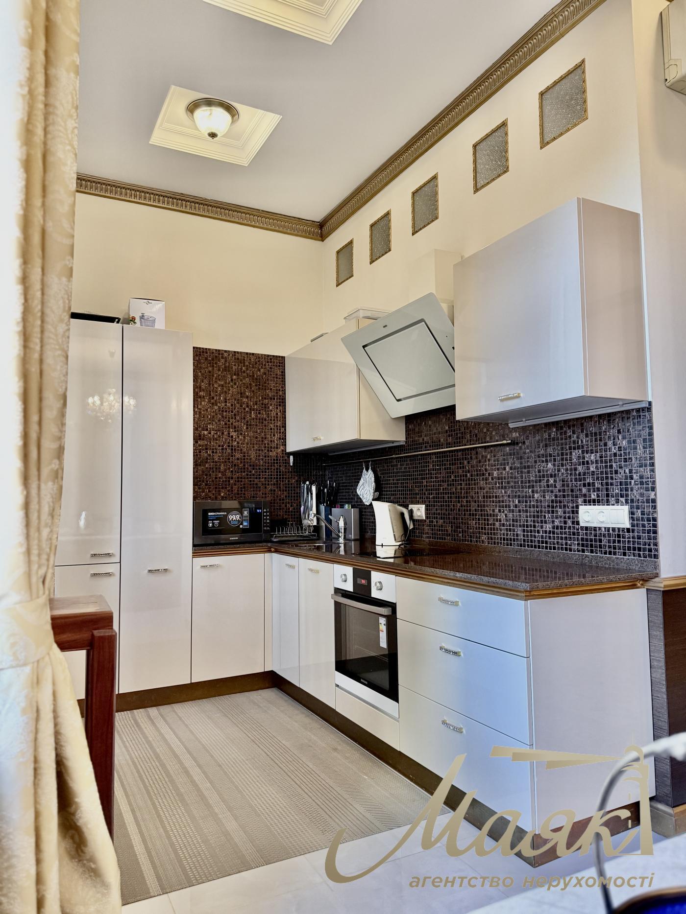 Rent apartment 91.7m2 st. Bankova 3, Lipki, Pechersky district, Government quarter, Kyiv