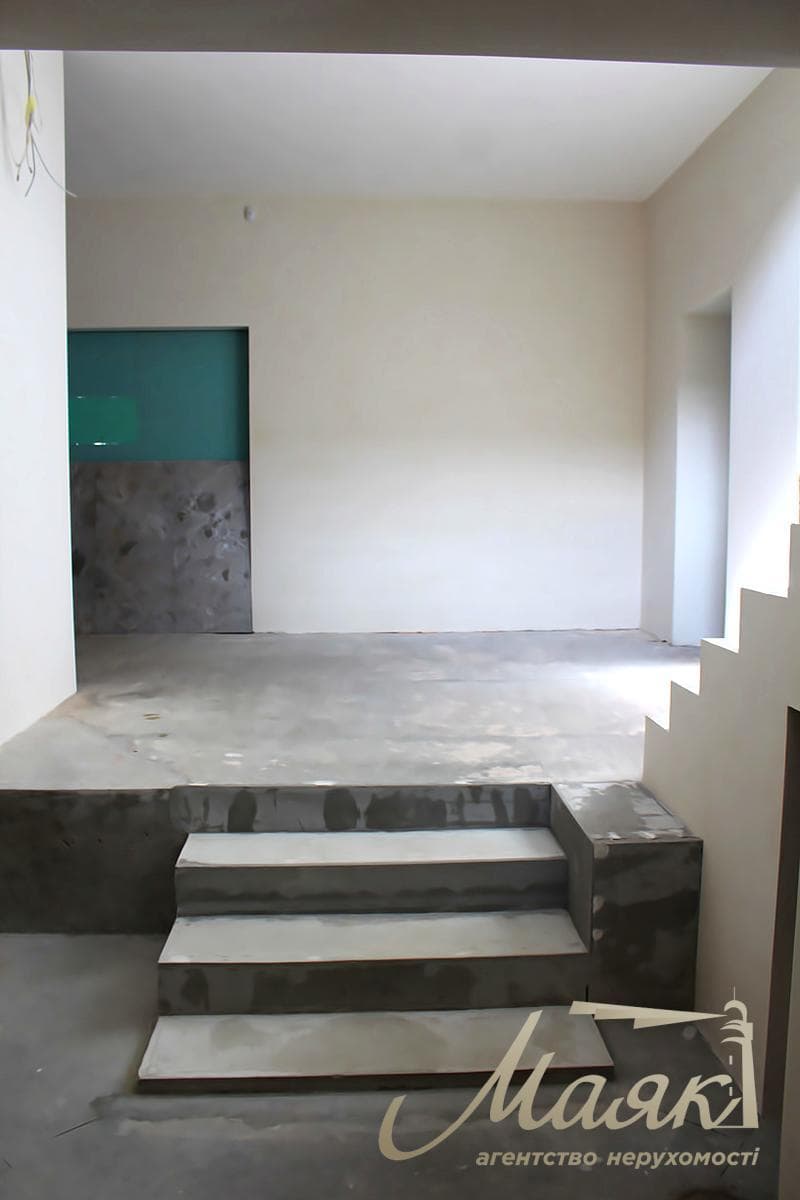House for sale 261.6m2 in Gatnoye village, near Kiev Ozernaya street, Kyiv-Svyatoshinsky district.