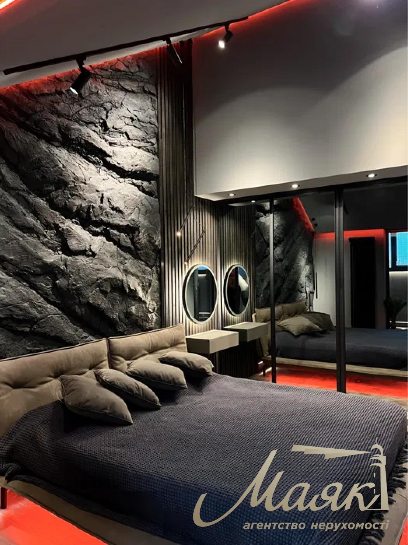 Продажа двухуровневой 2к квартиры ЖК Комфорт Таун, ул. Березнева, Соцгород