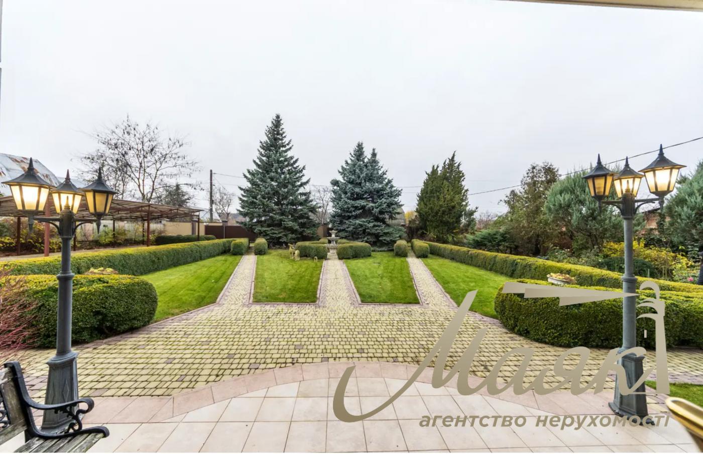 Оренда 2-х поверхового будинку 631м2, Голосіївський район