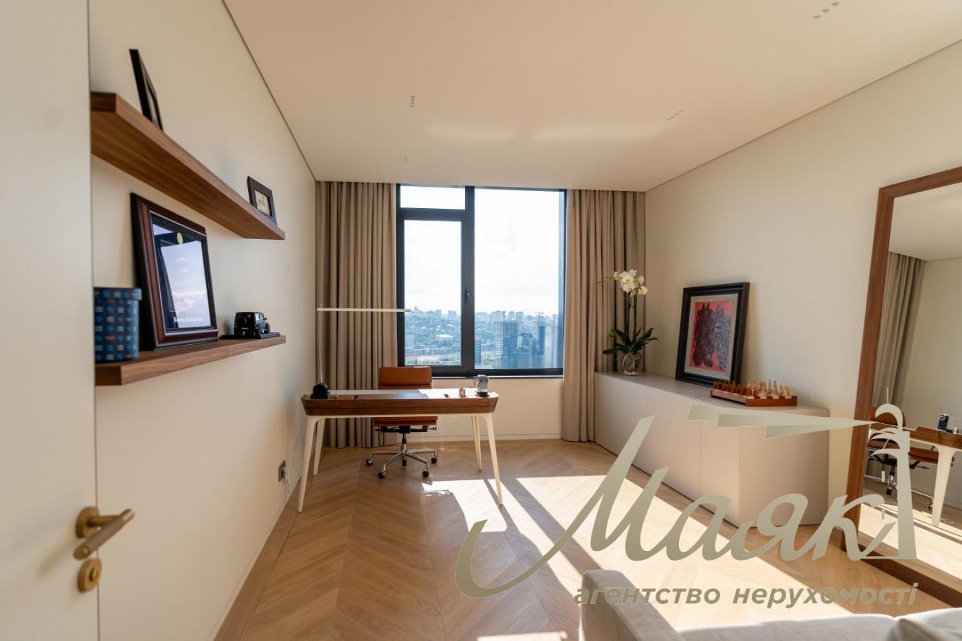 Rent 4 room apartment in LCD LCD Tetris Hall, Delovaya street, Pechersk, Kiev