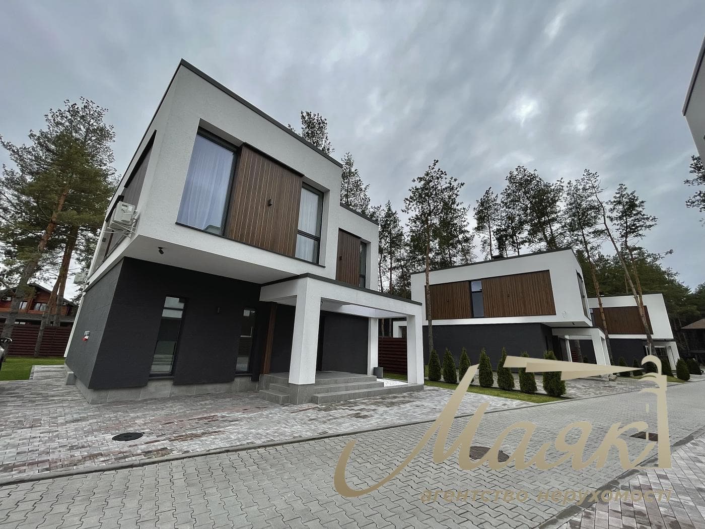 Rent a 150-square-meter two-story house in the “GoldFish” residential complex, Lebedevka, Vyshgorod District
