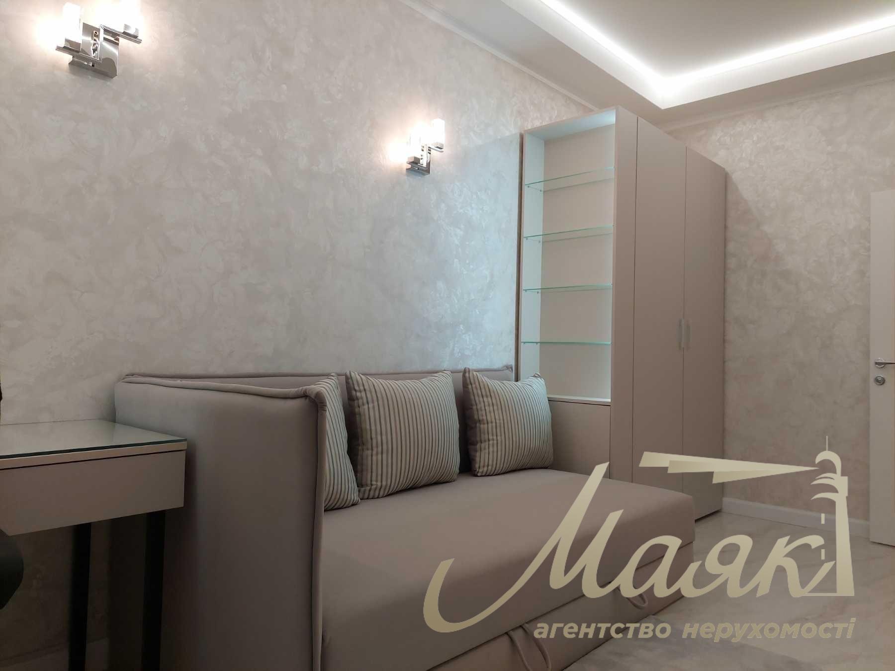 Оренда таунхауса 127м2 з терасою на даху