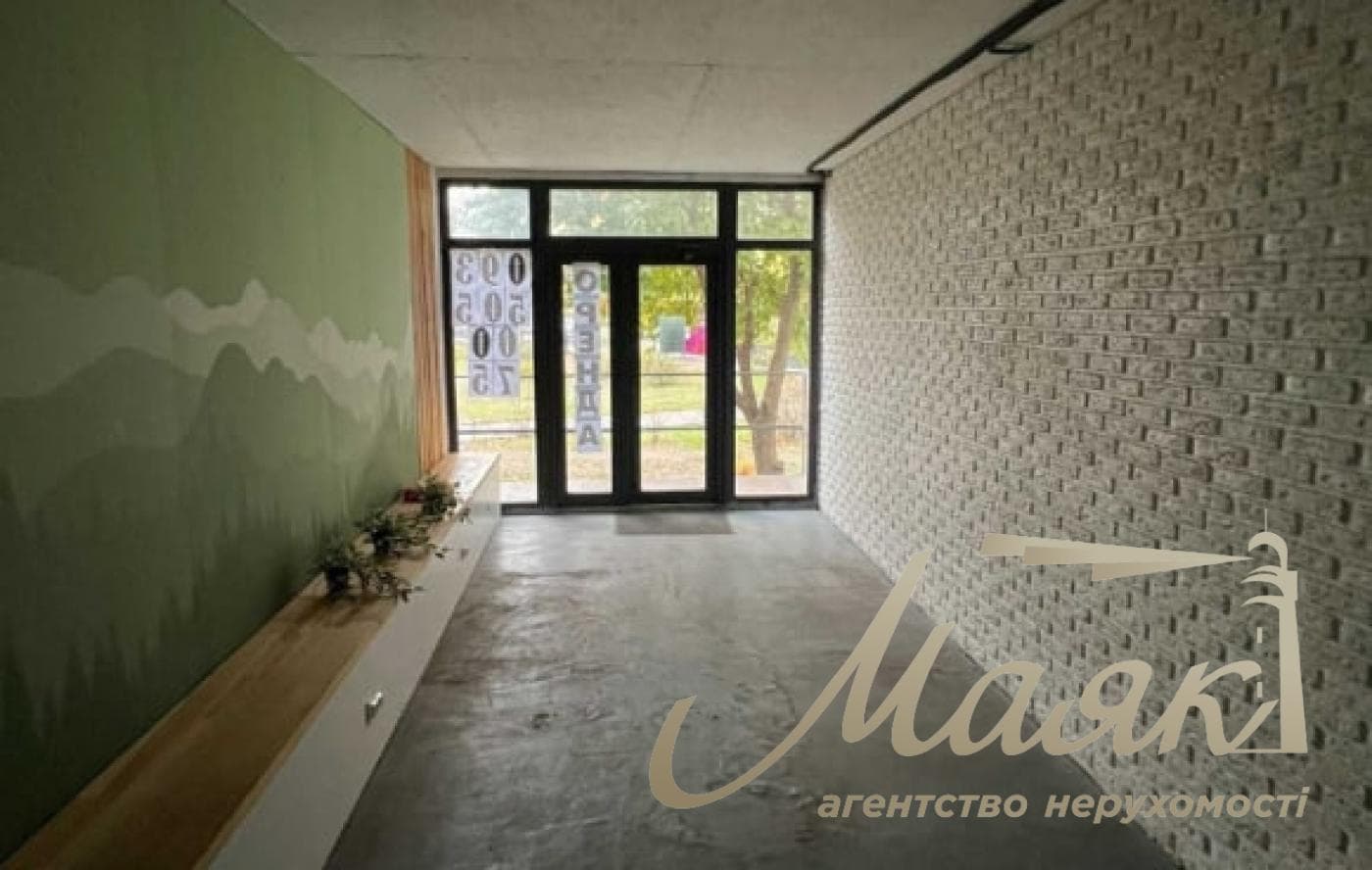 Продаж фасадного приміщення площею 41 м² на вул. Княжий Затон, Осокорки, Позняки