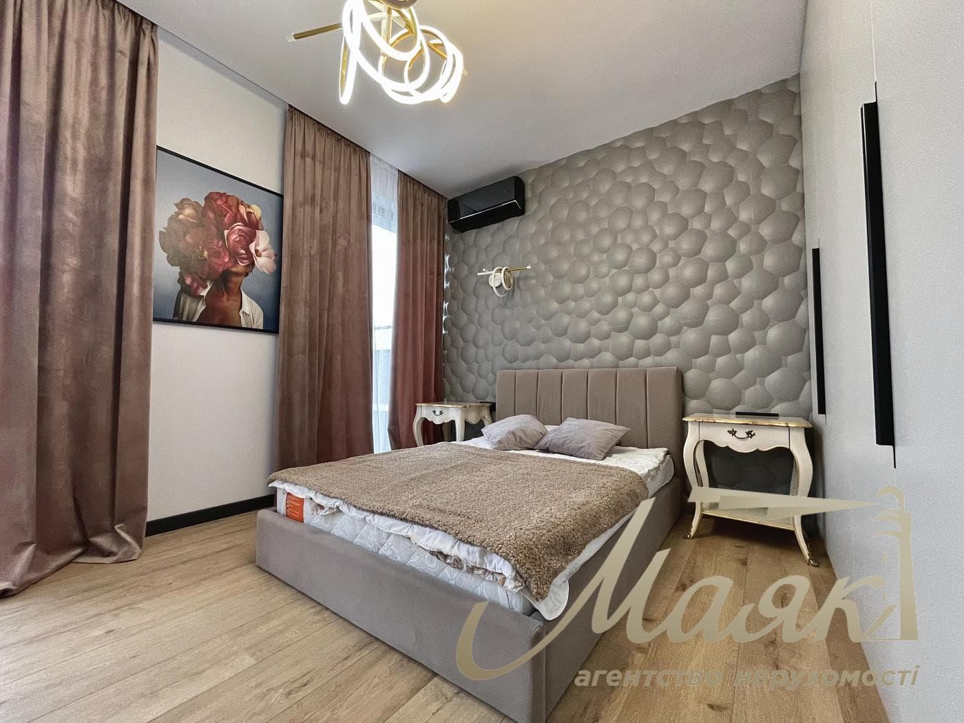 Rent a 150-square-meter two-story house in the “GoldFish” residential complex, Lebedevka, Vyshgorod District