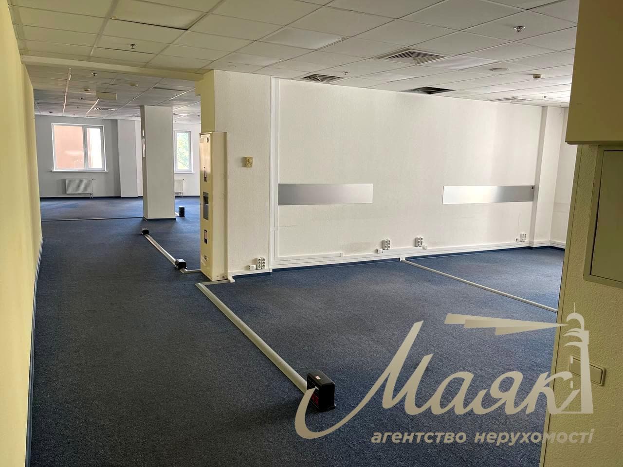 Оренда офісу площею 1500 м² у бізнес-центрі на вул. Фізкультури, 28, Олімпійська