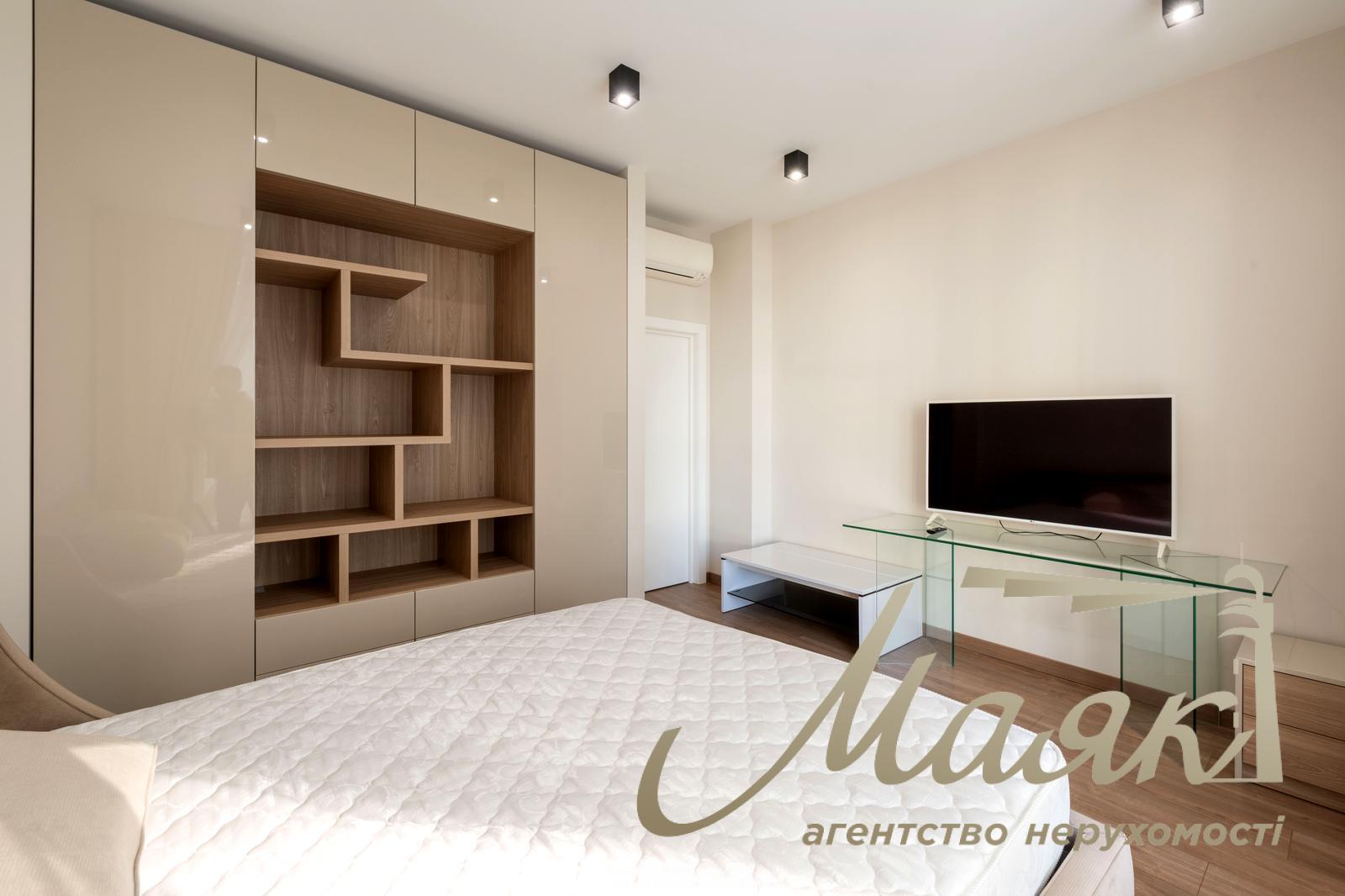 Оренда 4-х кімнатна квартира в ЖК Новопечерські Липки, Печерський район.