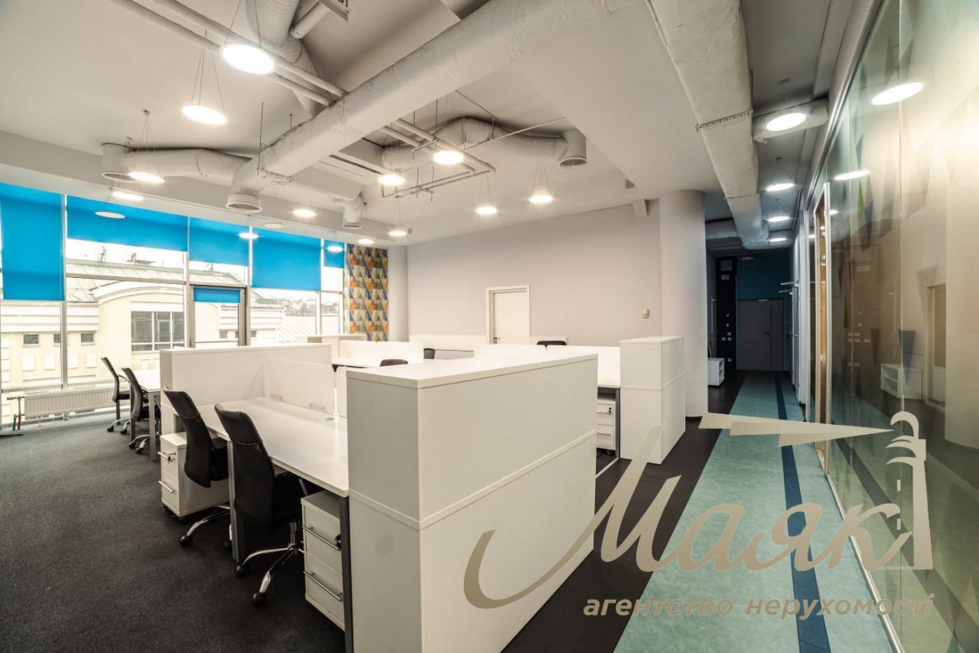 Оренда офісу 555 м2 у БЦ з ремонтом, меблями та терасою Олімпійська