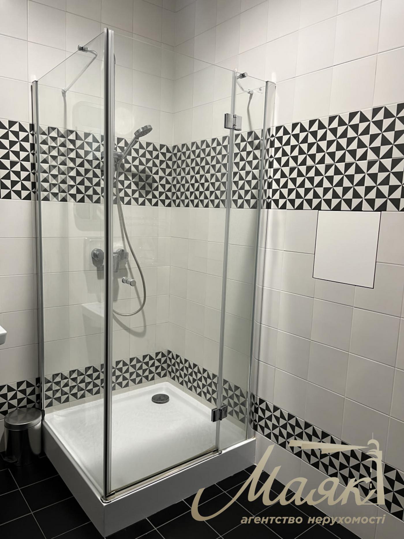 Rent 1194m2 in the Senator Business Center, Pechersky district.