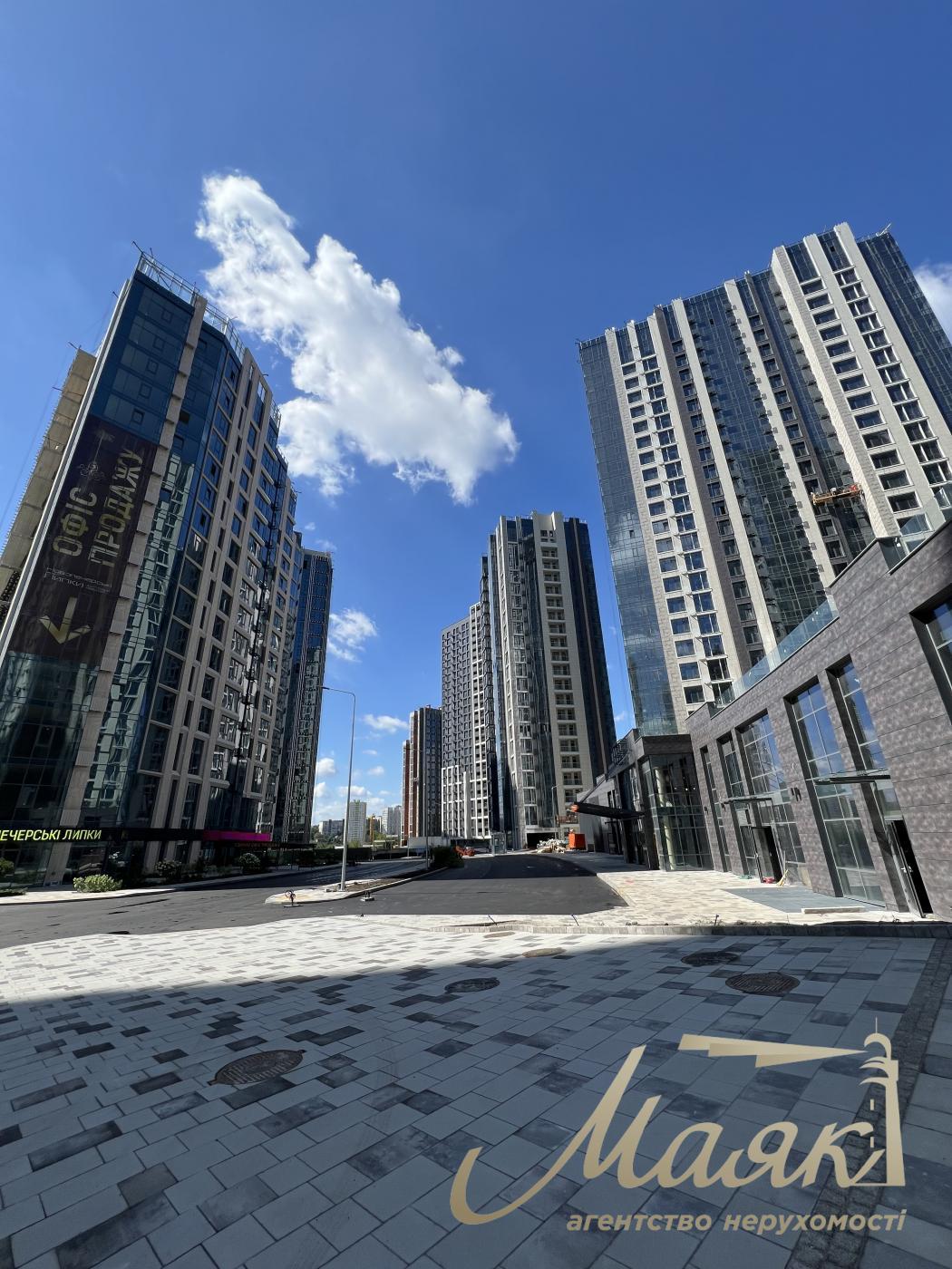 Продаж 3-х кімнатної квартири в ЖК Новопечерські Липки 7 черга