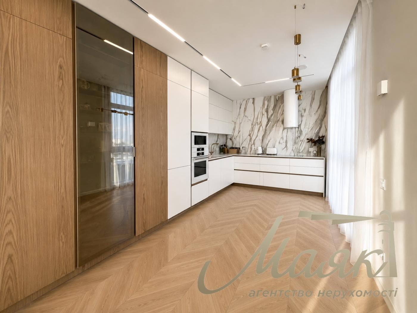 3-bedroom apartment for sale, 118 m², in the "French Quarter 2" residential complex, John McCain Street, Pechersk, Downtown, Kyiv
