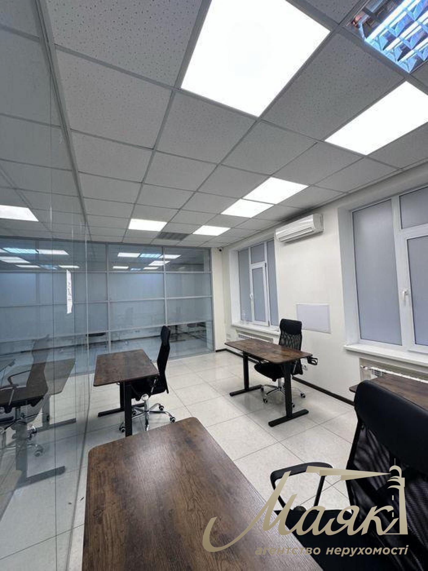 Rent commercial premises 85 sq.m.sq., Podol, Center