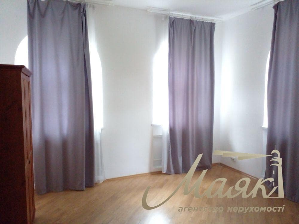 House for rent 300m2, Goloseevsky district, Kyiv, 3 minutes to the subway