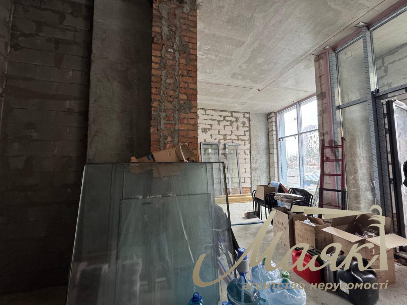 Rent commercial, frontage 63.3m2, LCD Sweetlopark!