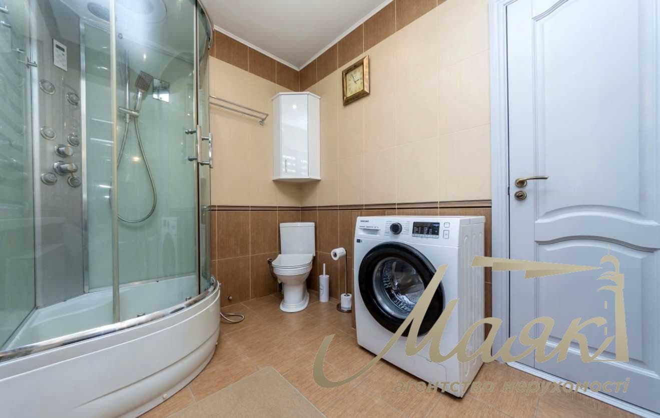Оренда 2-поверхового будинку площею 128 м² поблизу Дніпра та Мінстерського озера, Оболонський район, Київ