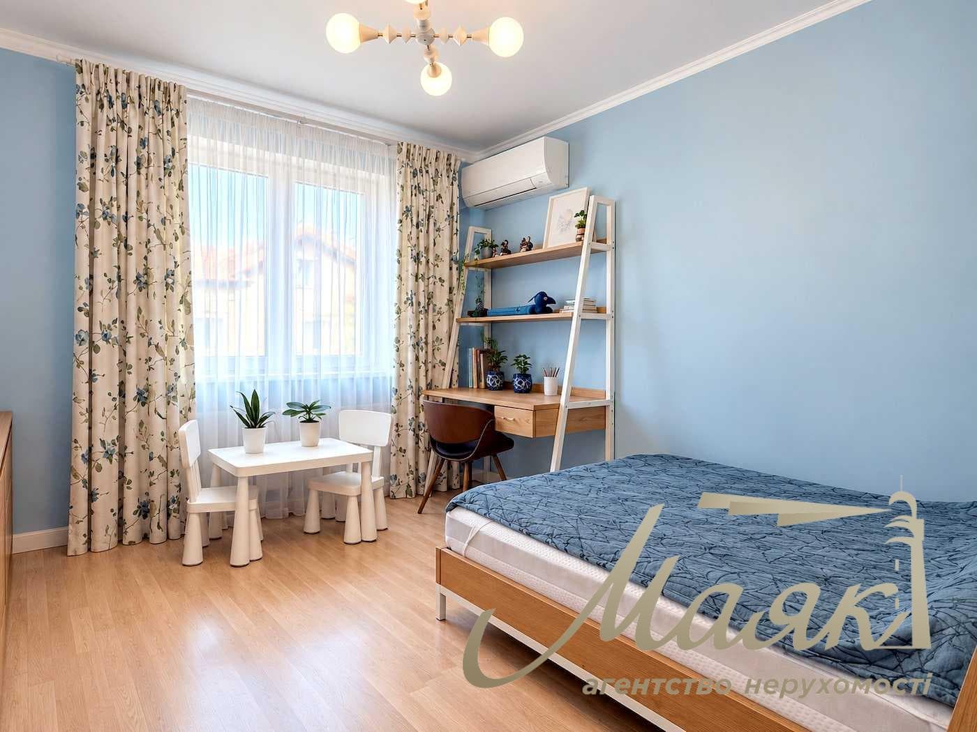 Оренда будинку площею 210 м² у КГ «Італійський квартал», Оболонський район.