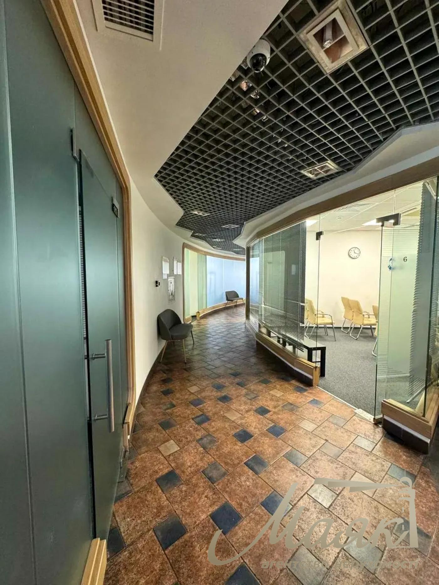 Аренда офиса 240м2 на пр.Берестейский 31, КПИ