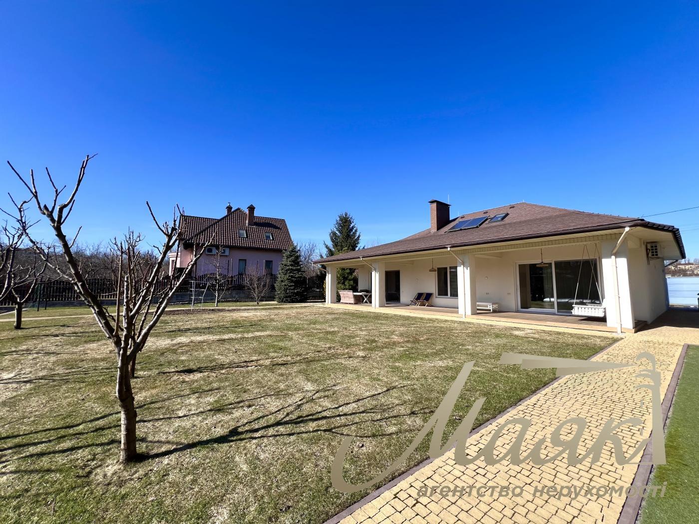 Rent 2-storey house 190m2, Goloseevsky district, Myshelovka