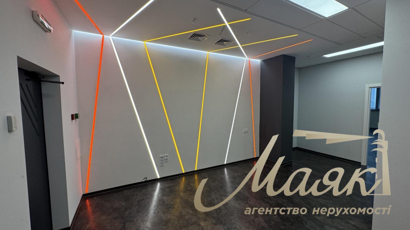 Office for rent 311 m2 in BC on Obolon, Avtozavodskaya str, Kurenevka