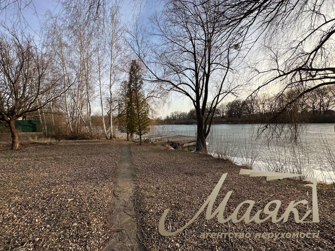 We offer for sale a modern house in a cottage town in the village Kozin, Koncha-Zaspa area