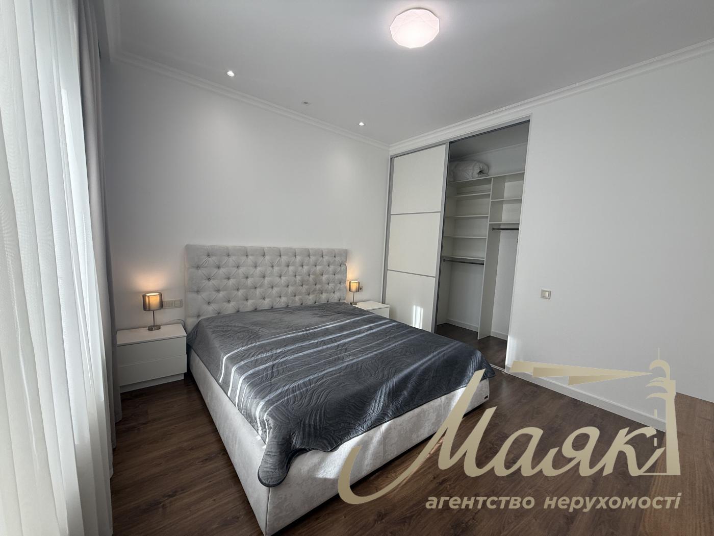 Оренда 3-кімнатної квартири в ЖК "Новопечерські Липки", вул. Андрія Верхогляда, Центр