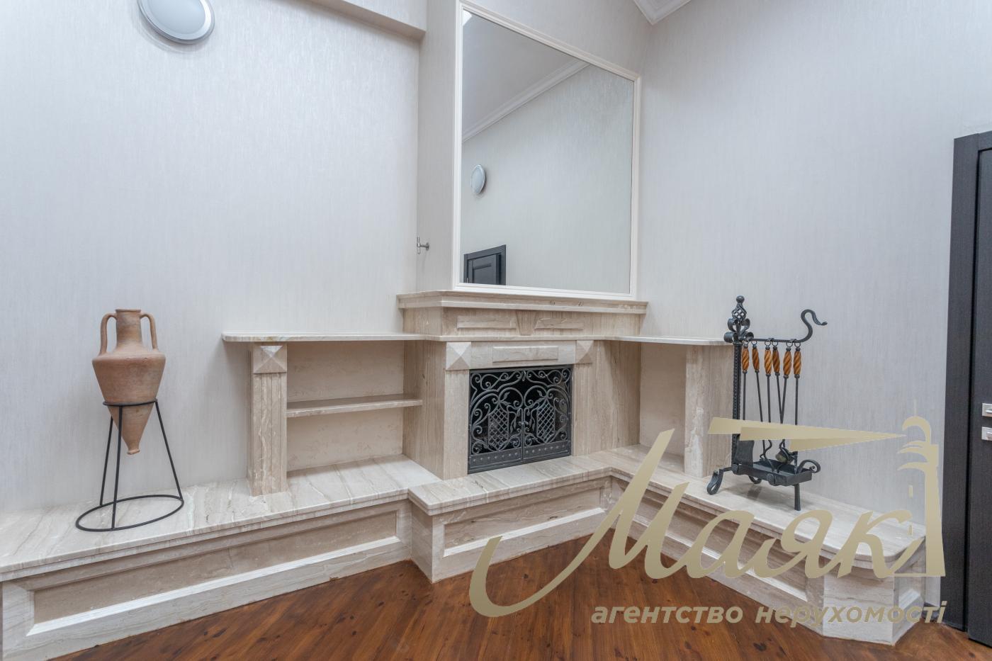 Продажа видового трехуровнего пентхауса 555м2, Ковпака 17, Нижний Печерск, метро Лыбедская