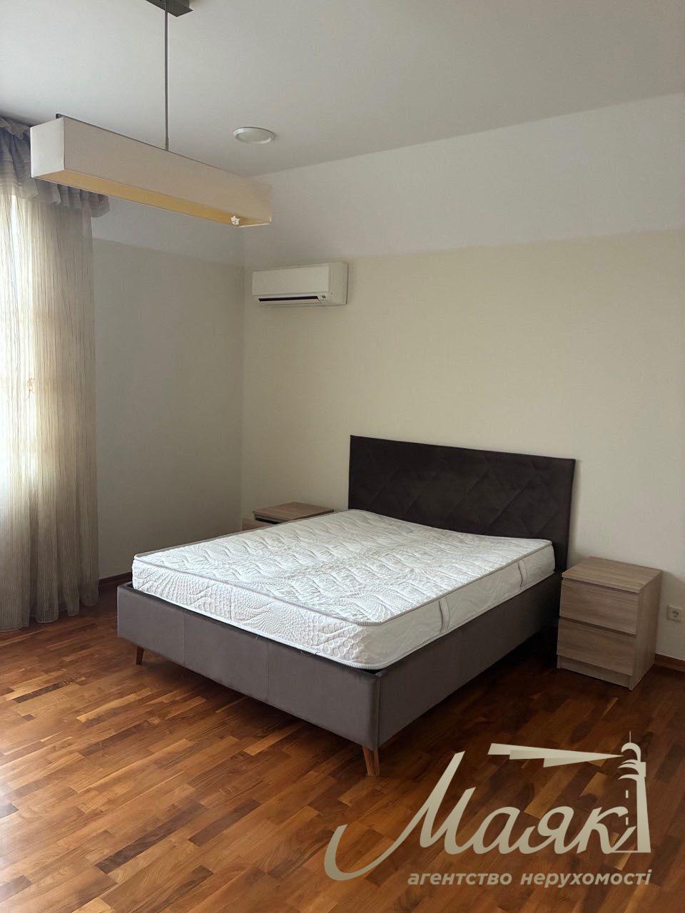 Продаж 2-х поверхового будинку 384.2м2, Лісники