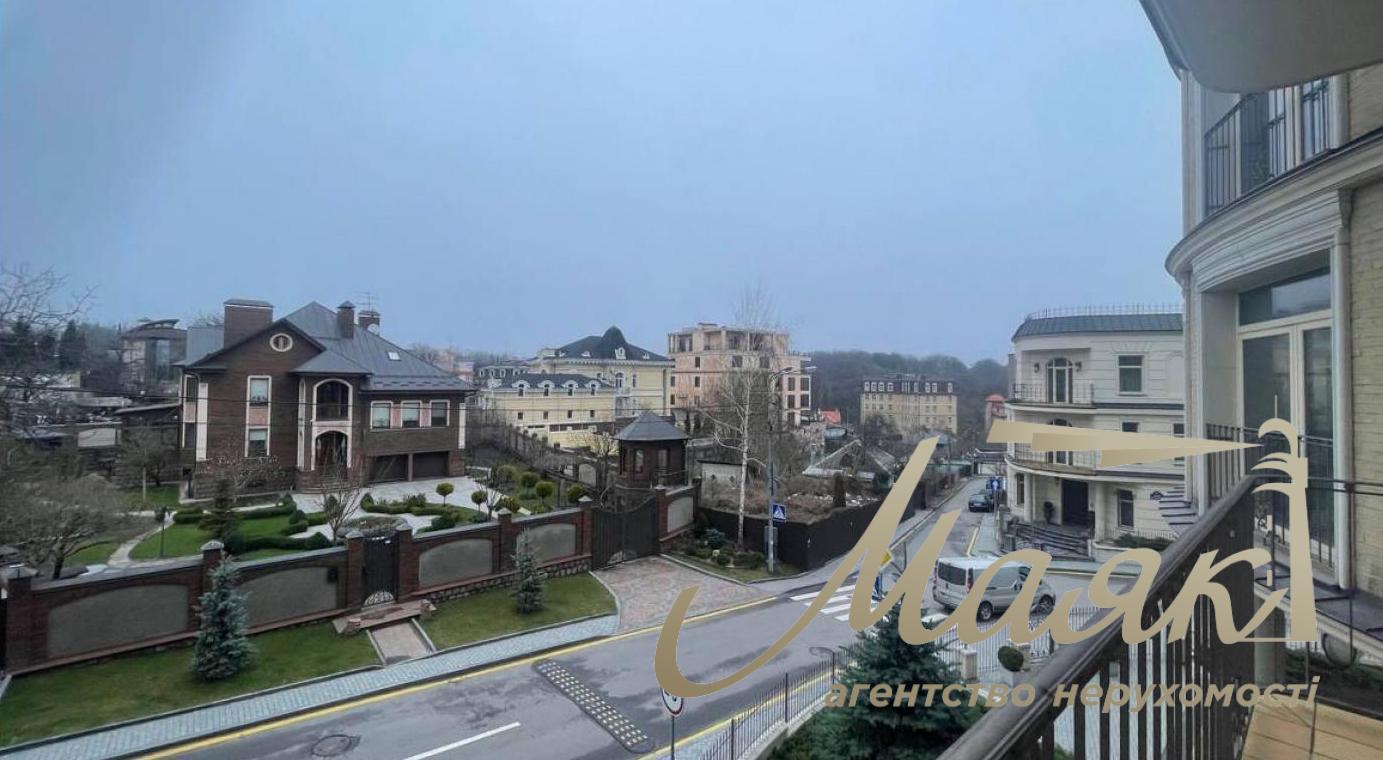 Премиальная недвижимость в Renaissance Residence