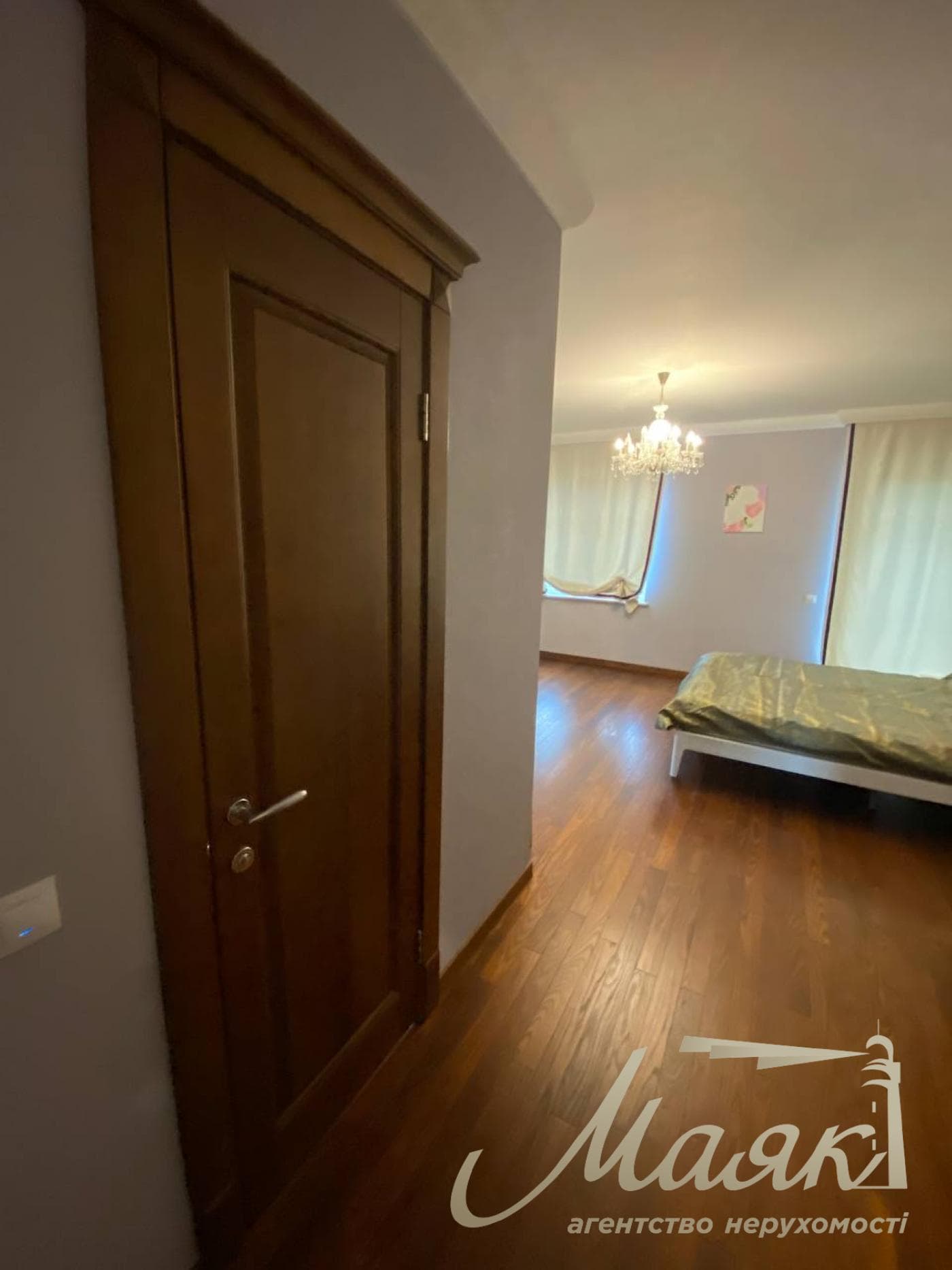 Оренда 5-кімнатного будинку в Плютах, Обухівський напрямок